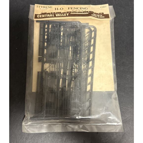 Central Valley HO Scale Fencing Styrene Model Kit #1601 Train Scenery USA - Picture 1 of 3